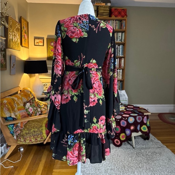 Betsey Johnson Bambi Black Floral Bell Sleeve Sundress - Picture 4 of 7